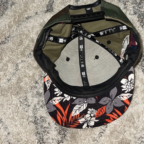 New era vintage  Camo dead stock SnapBack Hat - Picture 6 of 8